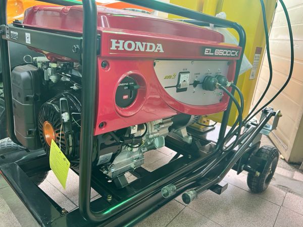 CNZM4500, Световая мачта с двигателем Honda  EL6500CX